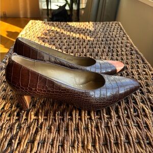 St John Chic Brown Crocodile Pattern Heels 9.5 Narrow